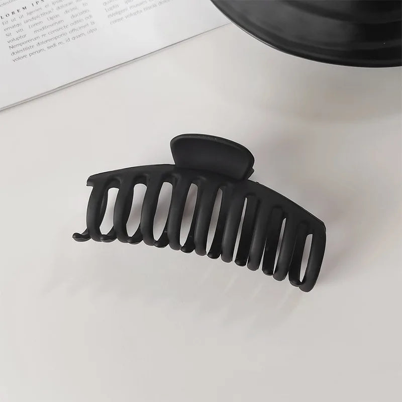 Women Elegant Black Geometric Plastic Hair Claw Lady Sweet Long Hair Holder Toothed Hair Clips Hairpins Fashion Hair Accessories