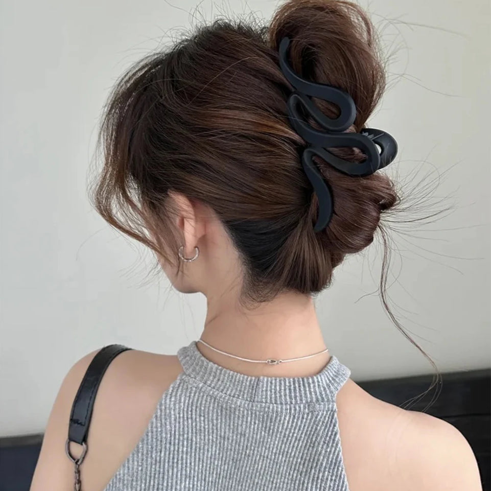 13cm Acrylic Hair Clips For Women Hairpin Matte Wave Hair Claw Clip Hair Accessories Girls Headwear 4 Colors New