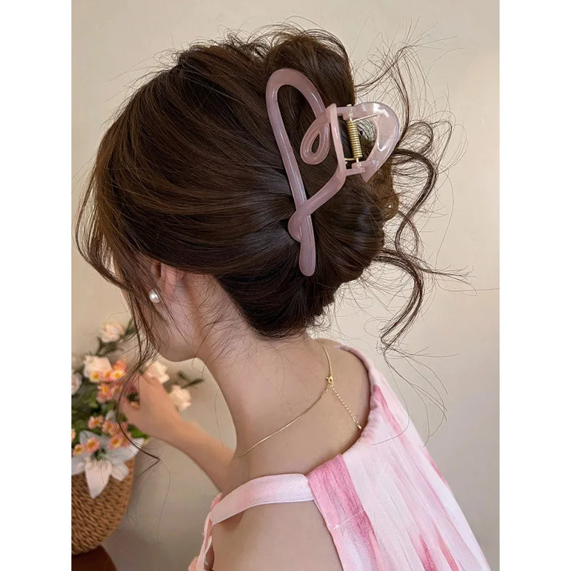 New Large Heart Hair Claws Clips Women Girls Ponytail Holder Plastic Crab Hair Clamp Barrettes Hairpins Hair Accessories Fashion