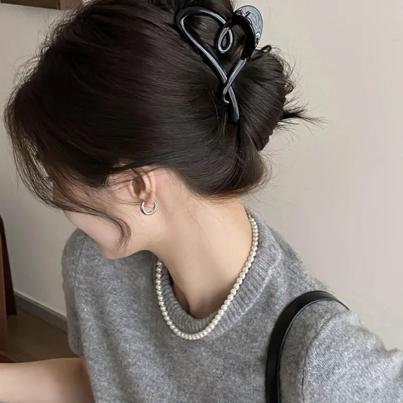 New Large Heart Hair Claws Clips Women Girls Ponytail Holder Plastic Crab Hair Clamp Barrettes Hairpins Hair Accessories Fashion