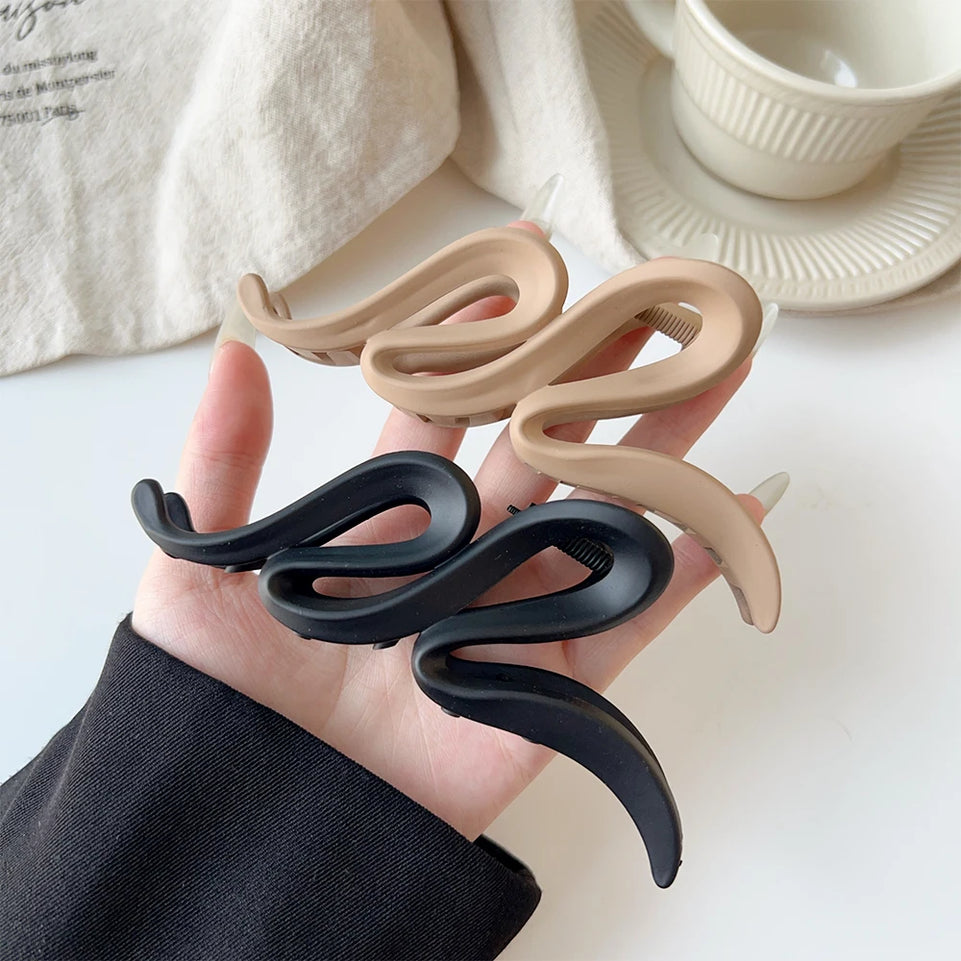 13cm Acrylic Hair Clips For Women Hairpin Matte Wave Hair Claw Clip Hair Accessories Girls Headwear 4 Colors New