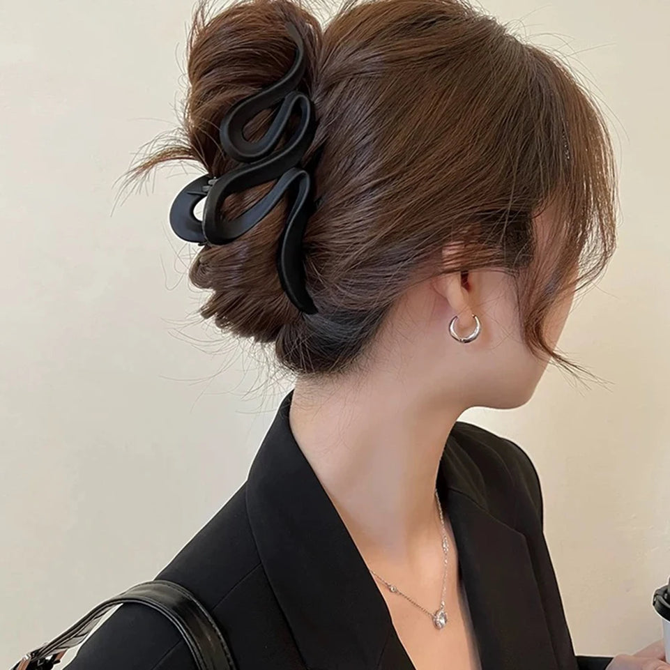 13cm Acrylic Hair Clips For Women Hairpin Matte Wave Hair Claw Clip Hair Accessories Girls Headwear 4 Colors New