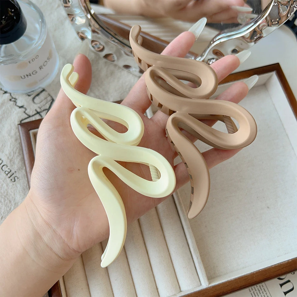 13cm Acrylic Hair Clips For Women Hairpin Matte Wave Hair Claw Clip Hair Accessories Girls Headwear 4 Colors New